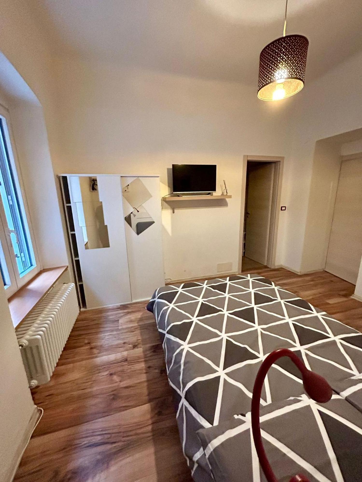 Residence Zar 4 Триест Екстериор снимка